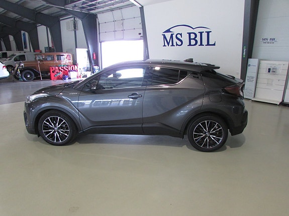 Toyota C-HR 8 of 23