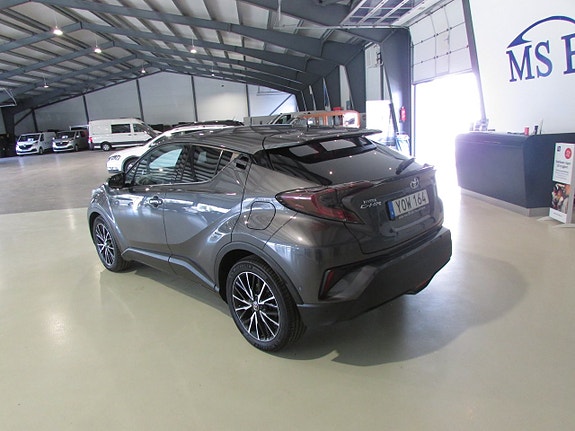 Toyota C-HR 7 of 23