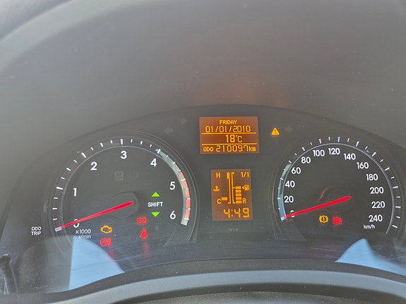 Toyota Avensis 6 of 6