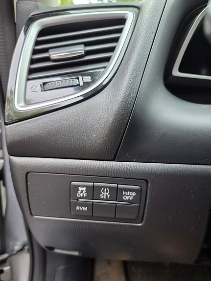Mazda 3 8 of 8