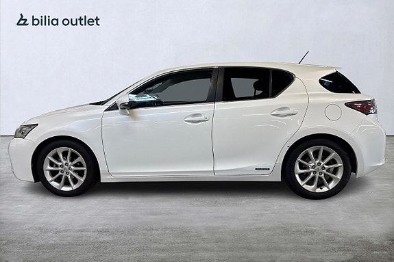 Lexus CT200h 9 of 23