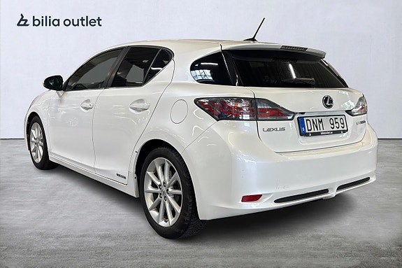 Lexus CT200h 8 of 23