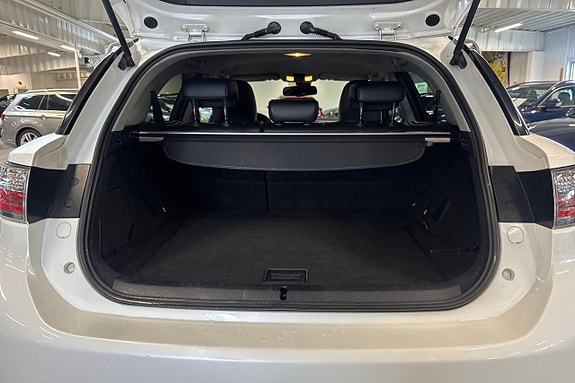 Lexus CT200h 10 of 23