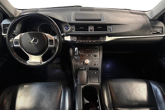 Lexus CT200h 12 of 23