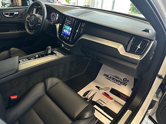 Volvo XC60 14 of 19