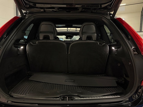 Volvo XC90 15 of 20
