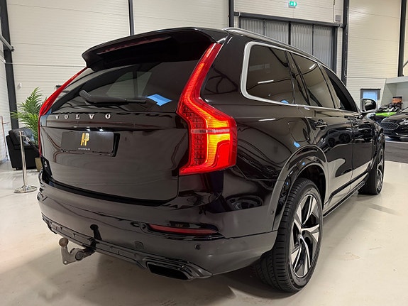 Volvo XC90 10 of 20