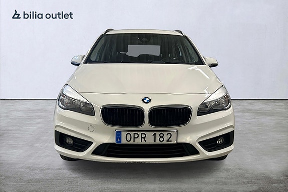 BMW 218i 3 of 23