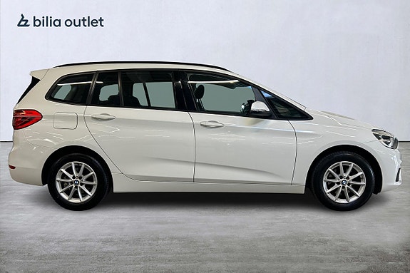 BMW 218i 5 of 23