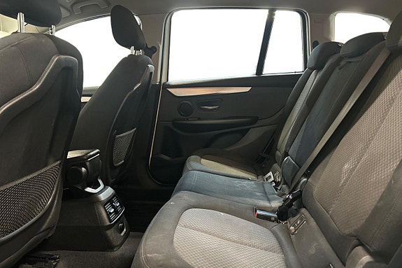 BMW 218i 14 of 23