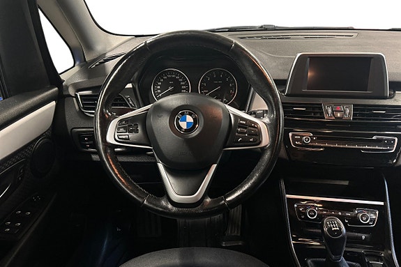 BMW 218i 17 of 23