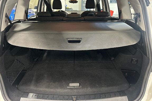 BMW 218i 10 of 23