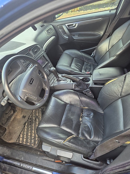 Volvo V70 5 of 5
