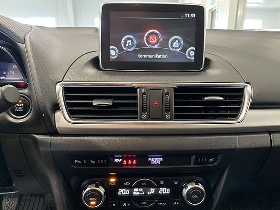Mazda 3 8 of 16