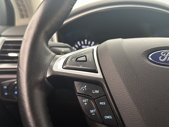 Ford Mondeo 12 of 27