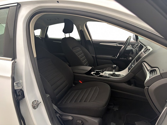 Ford Mondeo 20 of 27