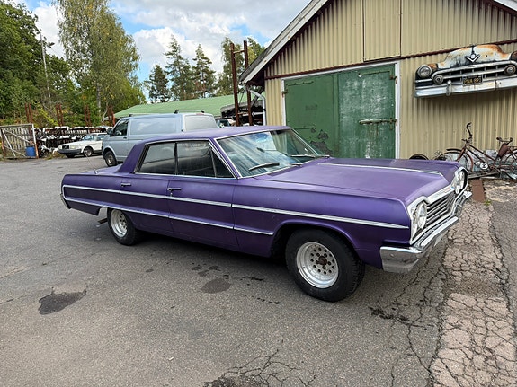 Chevrolet Impala 2 of 12