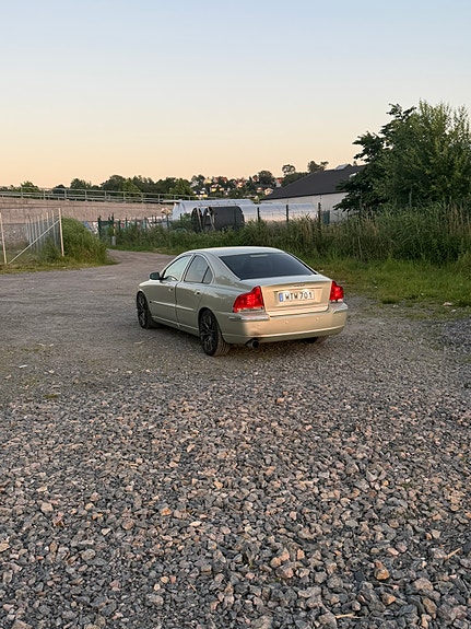 Volvo S60 2 of 2