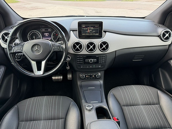 Mercedes-Benz B180 11 of 13
