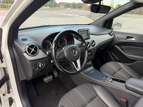 Mercedes-Benz B180 6 of 13