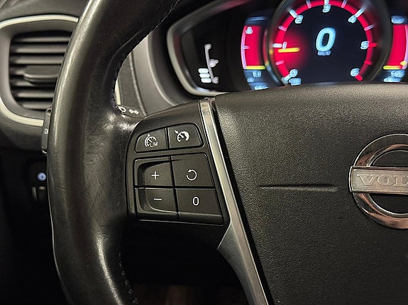 Volvo V40 15 of 24