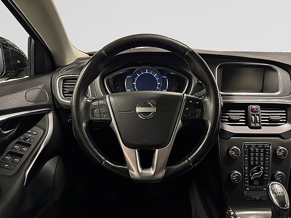 Volvo V40 13 of 24
