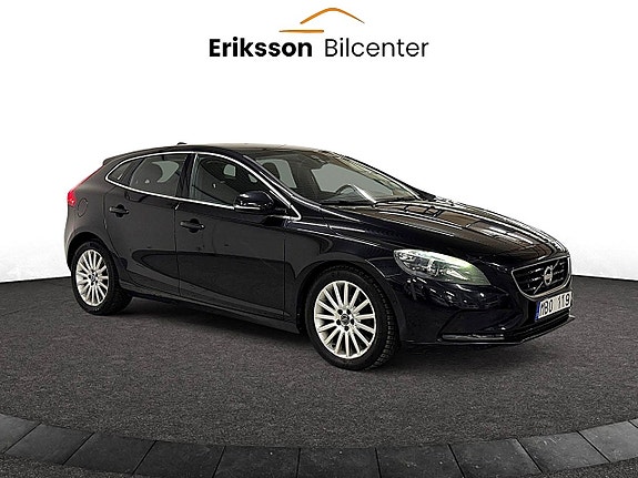 Volvo V40 2 of 24