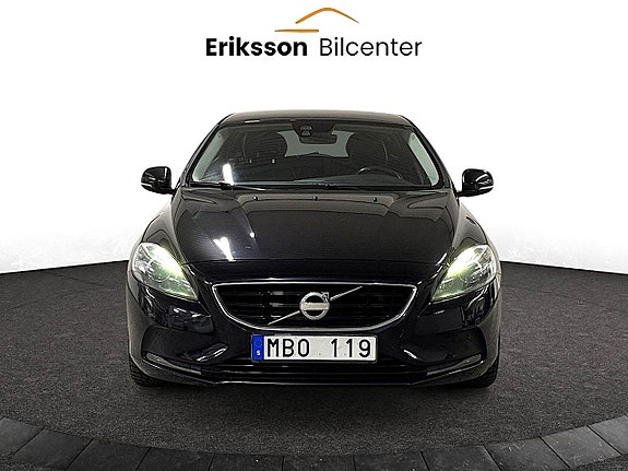Volvo V40 3 of 24