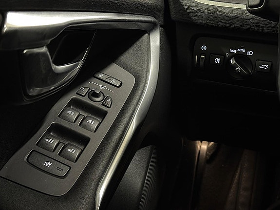 Volvo V40 23 of 24