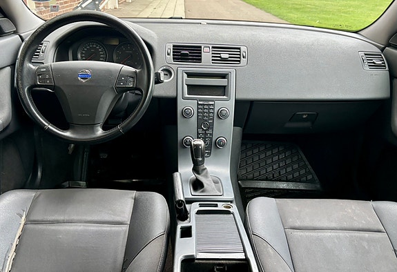 Volvo V50 5 of 6