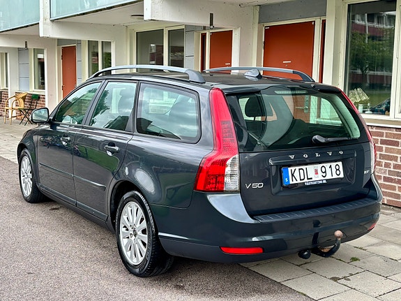 Volvo V50 4 of 6