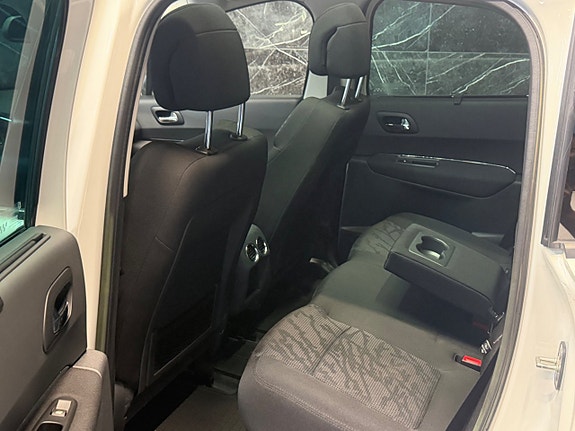Peugeot 3008 14 of 17