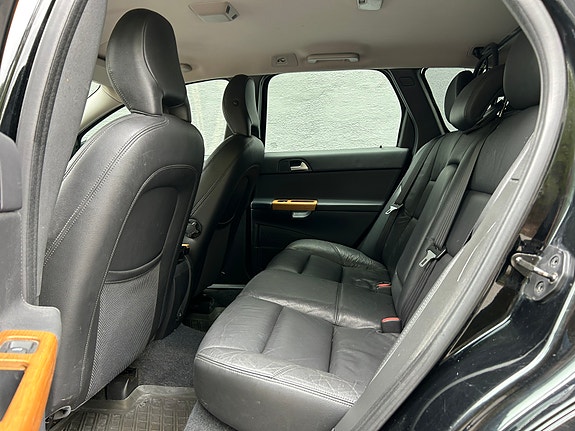 Volvo V50 9 of 12