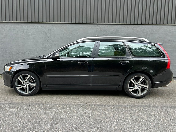 Volvo V50 2 of 12