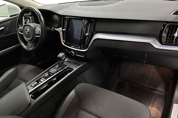 Volvo V60 15 of 25