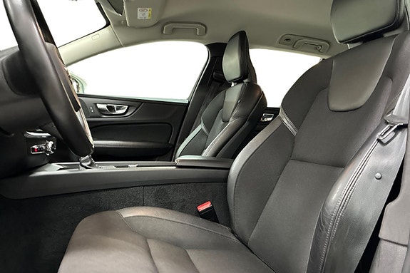 Volvo V60 13 of 25