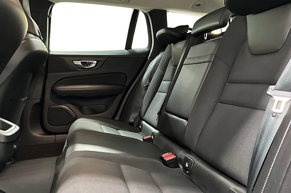 Volvo V60 14 of 25