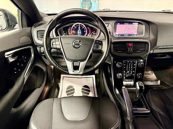Volvo V40 6 of 15
