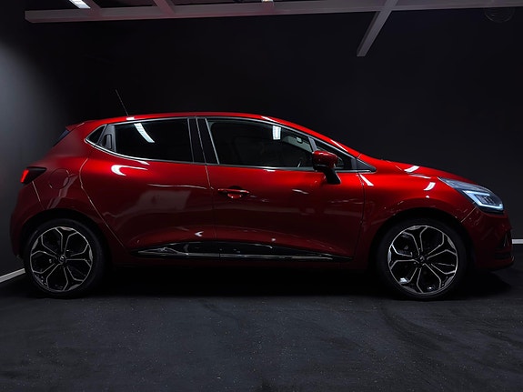 Renault Clio 2 of 4
