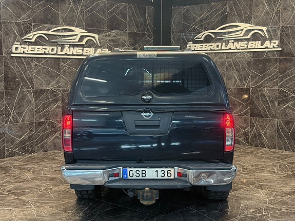 Nissan Navara 2 of 13