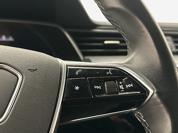 Audi Q8 e-tron 19 of 30