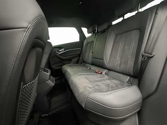 Audi Q8 e-tron 14 of 30