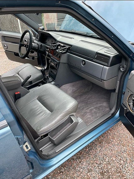 Volvo 940 3 of 6