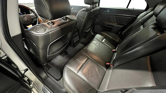 Cadillac STS 11 of 17