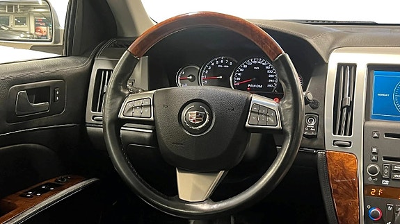 Cadillac STS 8 of 17