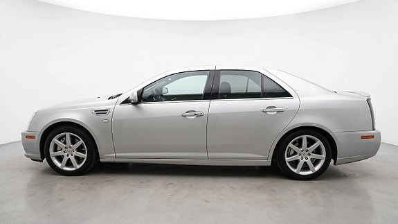Cadillac STS 3 of 17
