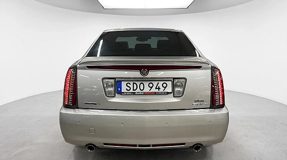 Cadillac STS 5 of 17