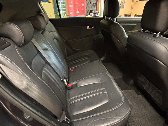 Kia Sportage 10 of 12