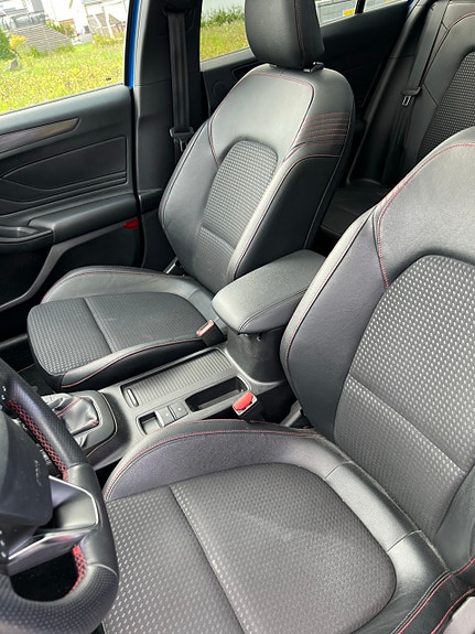 Ford Focus 9 of 13