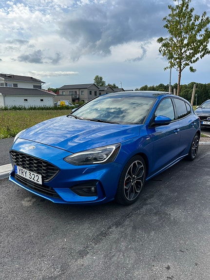 Ford Focus 2 of 13